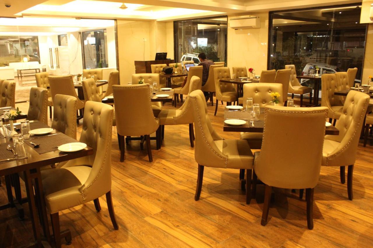 果阿卡兰古特莫弗酒店 外观 照片